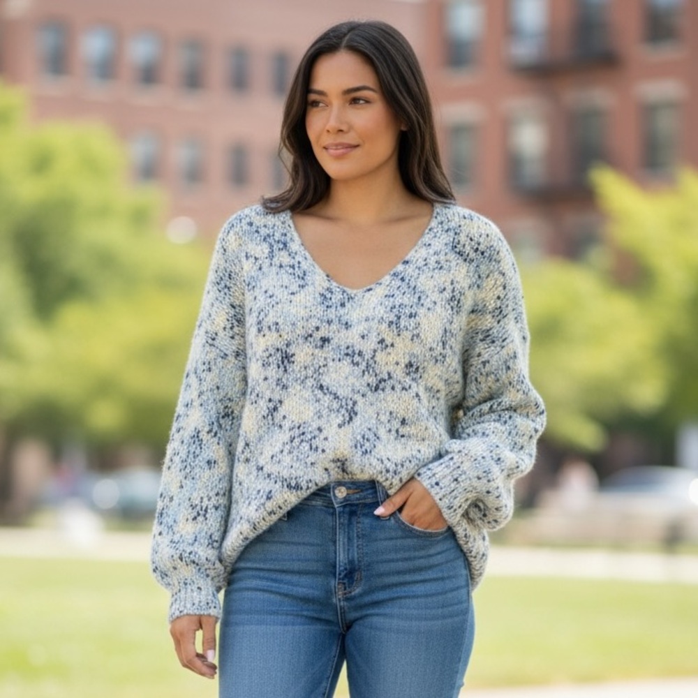 NEW• Sugared + Bronzed Blue Ivory Oversized Speckled Detailed Boucle’ Sweater• L